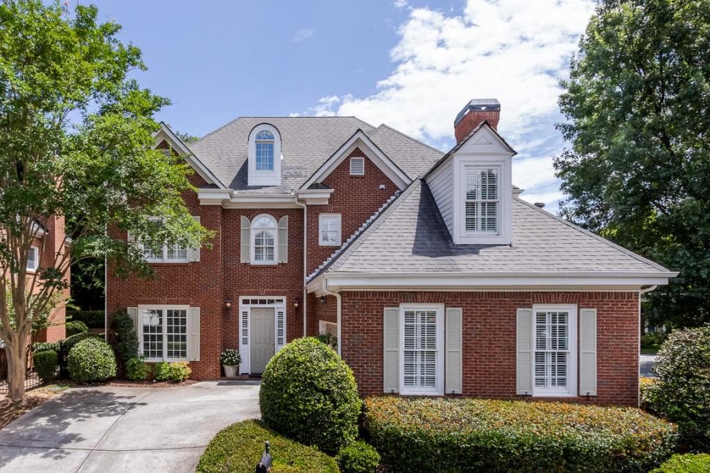 4 bedroom, 4 bathroom, 3,301 sq ft single family residence sold at 2328 Valley Brook Way, Brookhaven, GA 30319