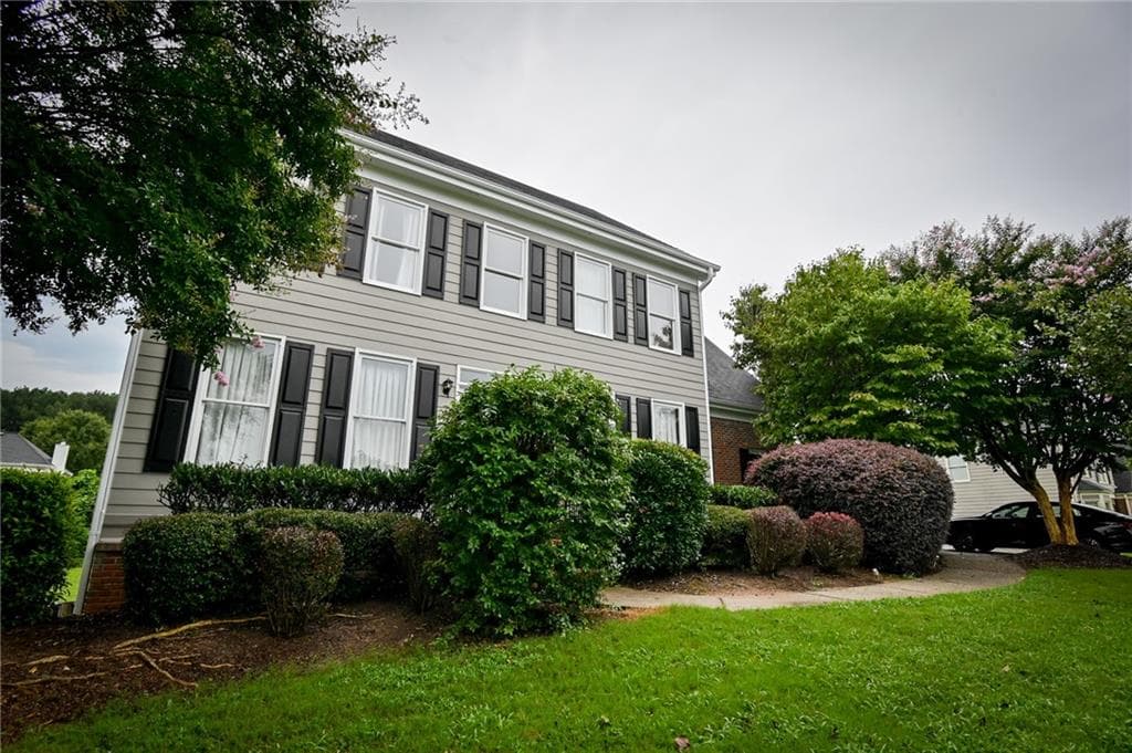 4 bedroom, 3 bathroom, 2,301 sq ft single family residence sold at 948 Rolling Meadows Drive, Loganville, GA 30052