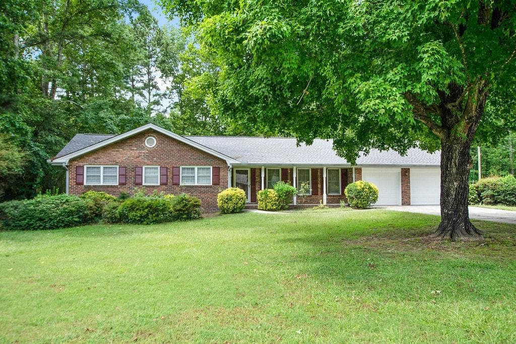 2939 Sandra Drive, Snellville, GA 30078 — most recent listing photo