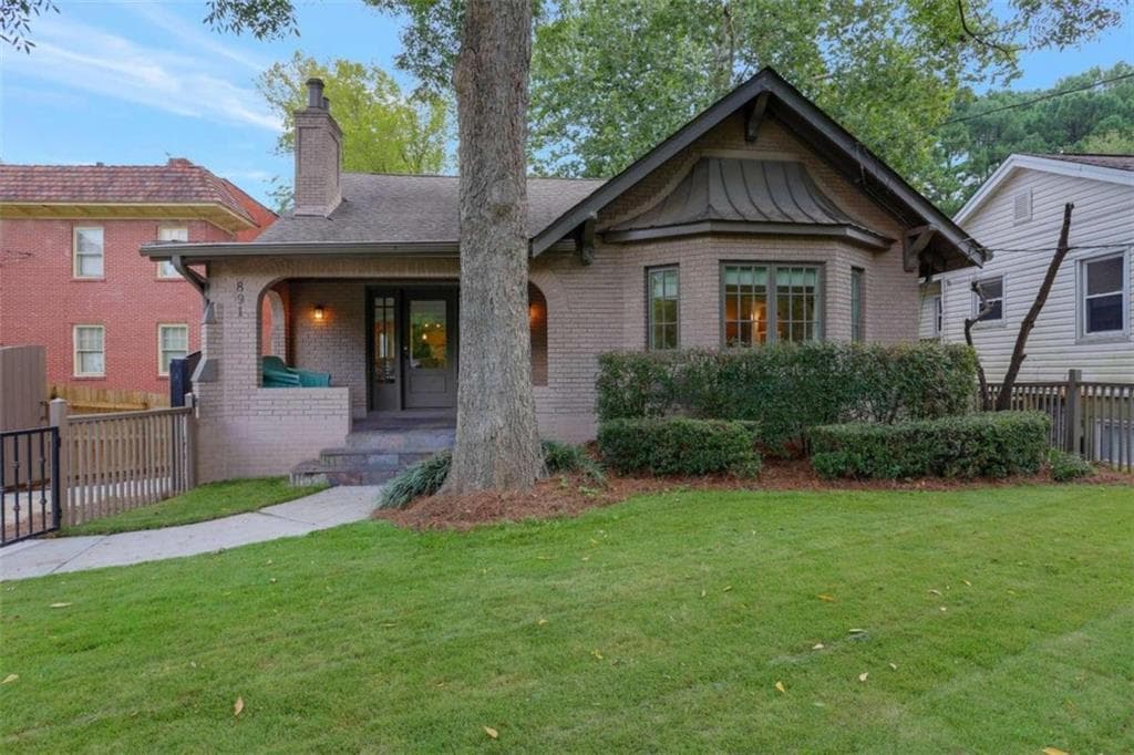 3 bedroom, 3 bathroom, 1,810 sq ft single family residence sold at 891 NE Vedado Way, Atlanta, GA 30308