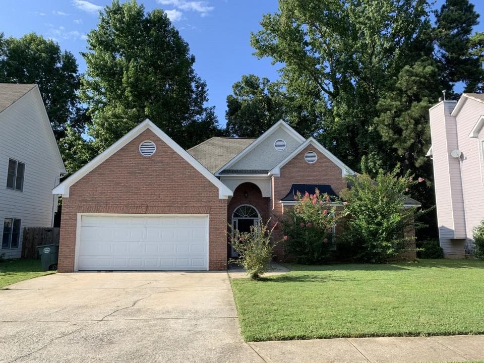 3 bedroom, 2 bathroom, 1,700 sq ft single family residence sold at 4368 Clairesbrook Lane, Acworth, GA 30101