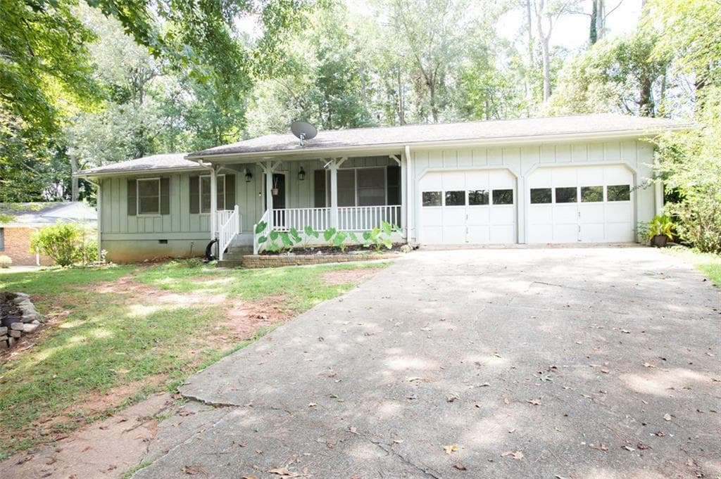 3 bedroom, 2 bathroom, 1,613 sq ft single family residence sold at 2090 ARGYLE Drive, Smyrna, GA 30080