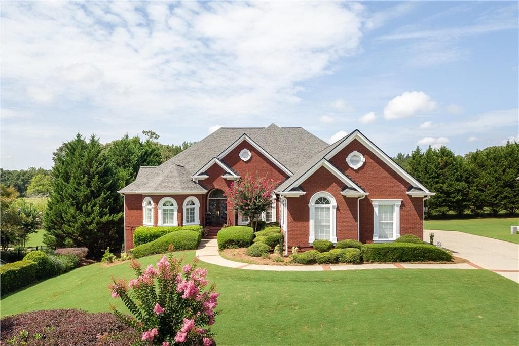 5 bedroom, 6 bathroom, 7,924 sq ft single family residence sold at 1472 Mountain Side Drive, Dacula, GA 30019