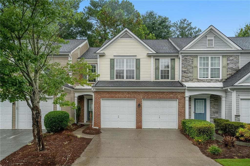 3 bedroom, 3 bathroom, 1,554 sq ft townhouse sold at 112 Regent Place, Woodstock, GA 30188