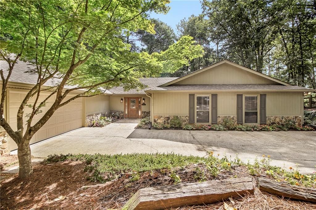 210 N Peak Drive, Alpharetta, GA 30022 — most recent listing photo