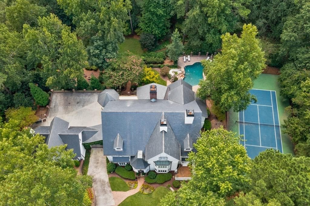 450 Heards Ferry Road, Sandy Springs, GA 30328 — most recent listing photo