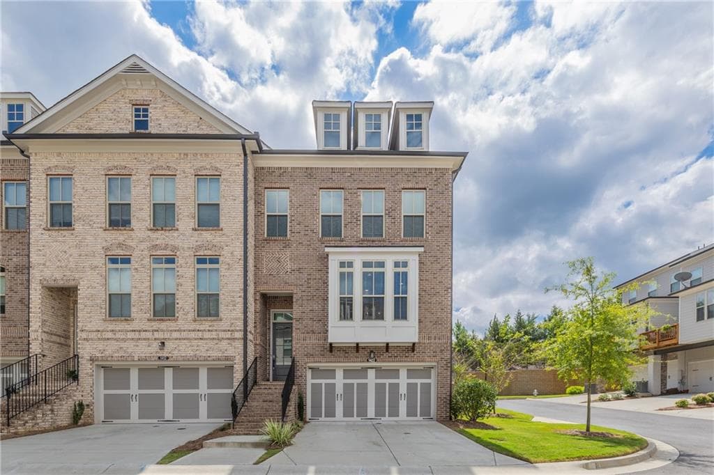 4 bedroom, 4 bathroom, 2,313 sq ft townhouse sold at 1422 Wisteria Wall Drive, Suwanee, GA 30024