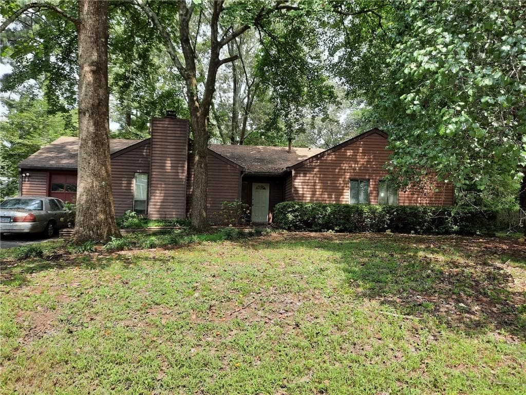 3 bedroom, 2 bathroom, 1,628 sq ft single family residence sold at 754 Helen Street, Marietta, GA 30064