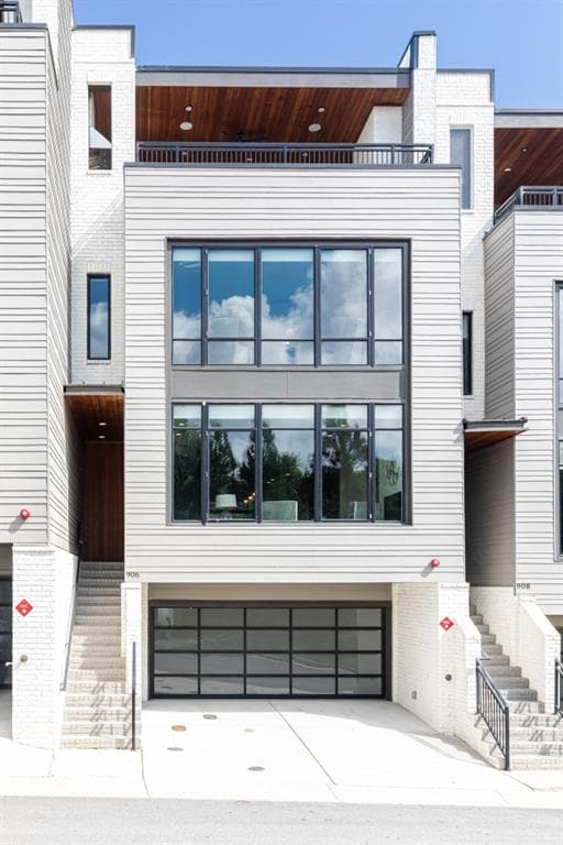 906 Lenox Boulevard, Atlanta, GA 30324 — most recent listing photo