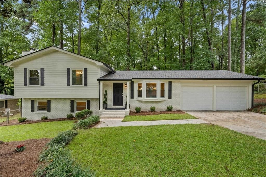 3216 Foxwood Trail, Smyrna, GA 30082 — most recent listing photo
