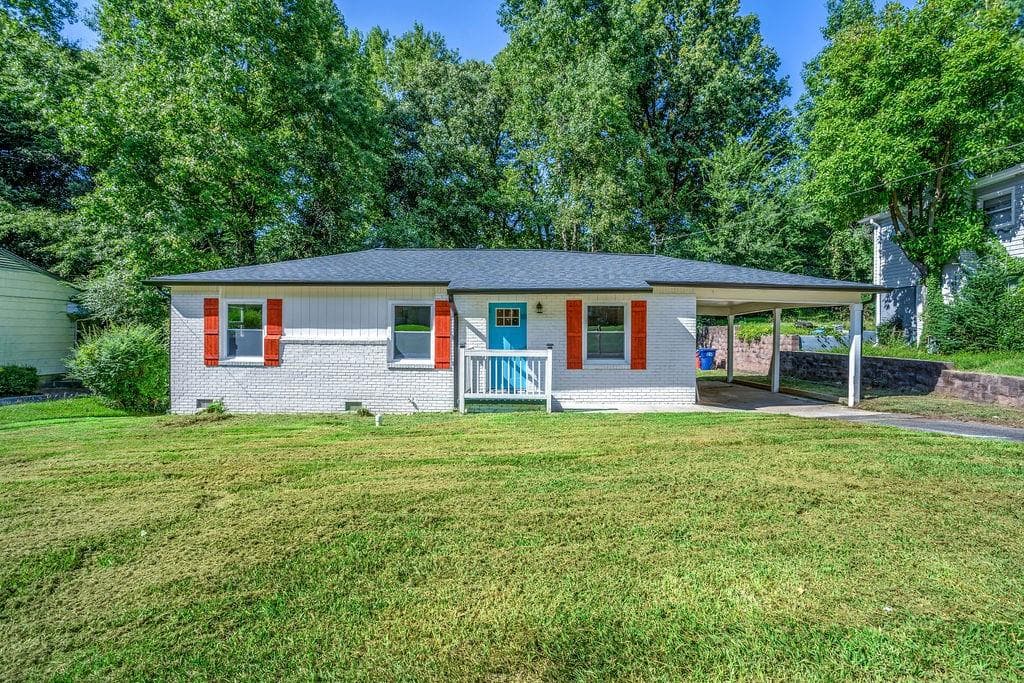3 bedroom, 1 bathroom, 1,025 sq ft single family residence sold at 3753 Crosby Drive, Atlanta, GA 30331