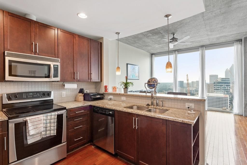 2 bedroom, 2 bathroom, 982 sq ft condominium sold at 855 Peachtree Street 2605, Atlanta, GA 30308