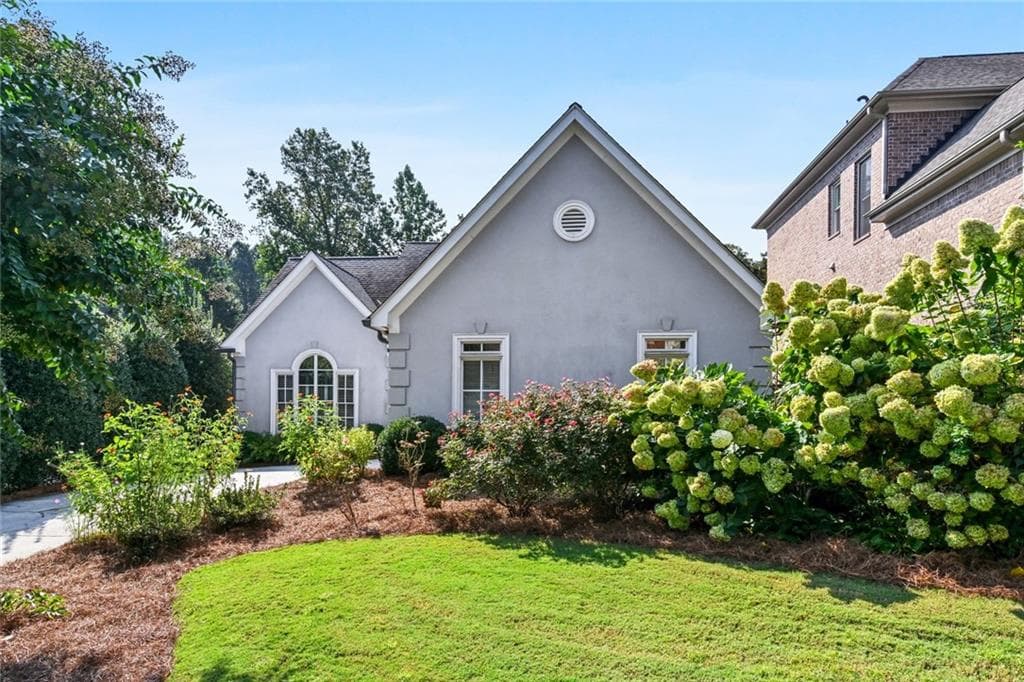 4 bedroom, 4 bathroom, 4,376 sq ft single family residence sold at 125 Belmont Trace, Atlanta, GA 30328