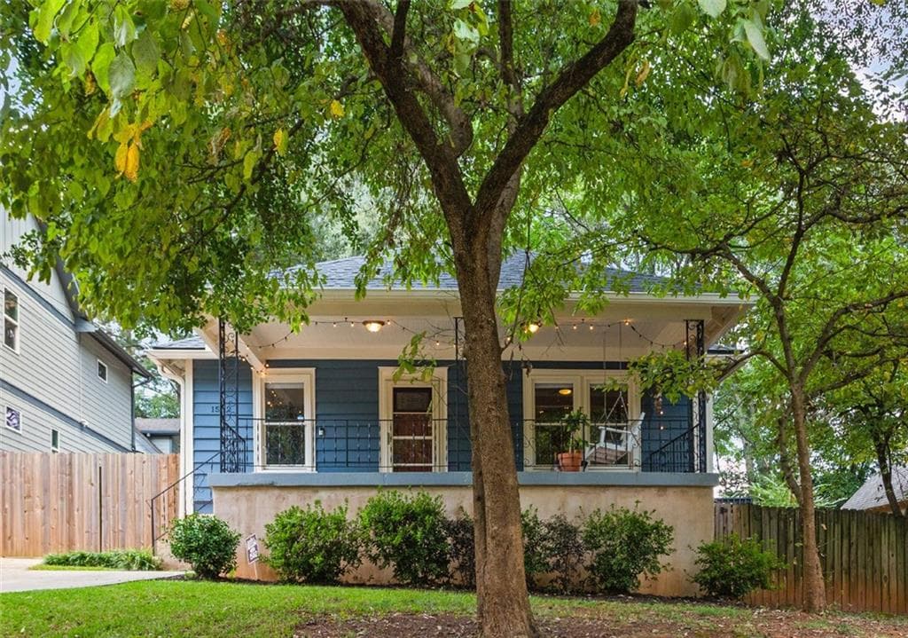 4 bedroom, 2 bathroom, 1,824 sq ft single family residence sold at 1582 Mcpherson Avenue, Atlanta, GA 30316