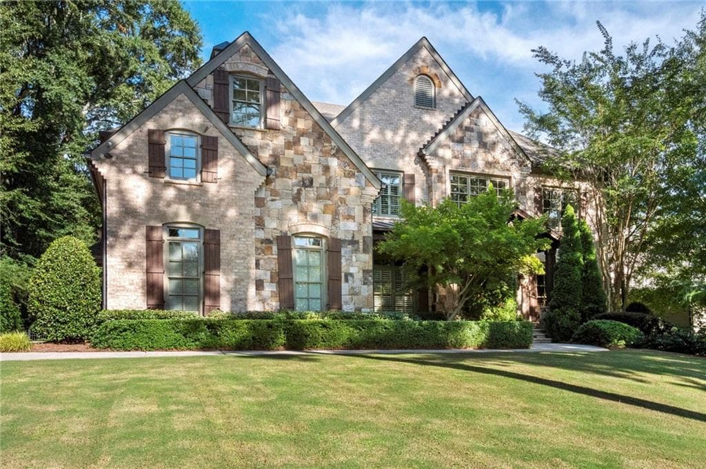 5035 Lake Forrest Drive, Sandy Springs, GA 30342 — most recent listing photo