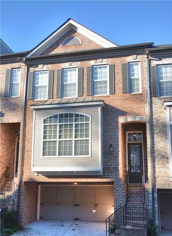 3 bedroom, 4 bathroom, 2,076 sq ft condominium sold at 2672 Rivers Edge Drive, Atlanta, GA 30324 — photo 1 of 1