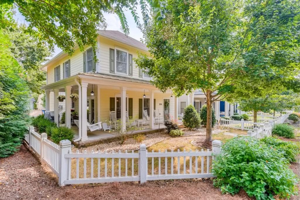 3 bedroom, 3 bathroom single family residence sold at 1314 Dupont Park, Atlanta, GA 30318