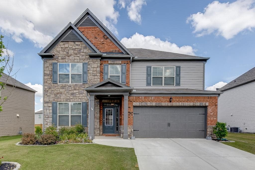 4 bedroom, 3 bathroom, 3,108 sq ft single family residence sold at 2055 Sorrento Court, Buford, GA 30519