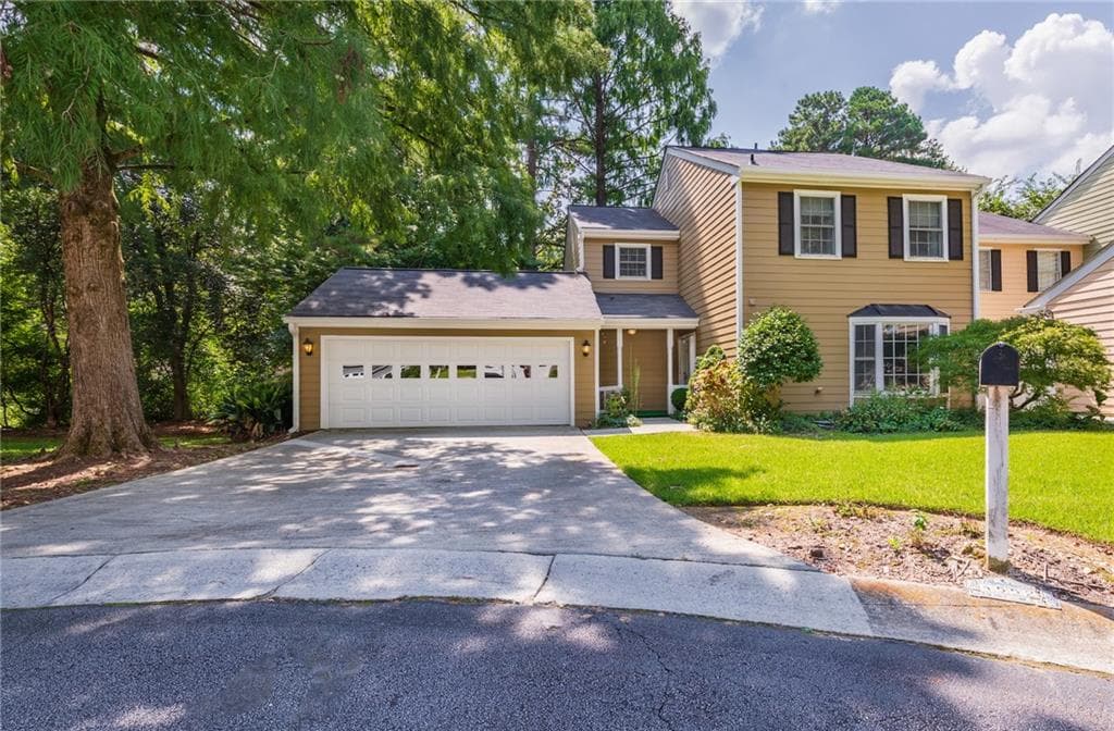 3 bedroom, 3 bathroom, 1,864 sq ft condominium sold at 4552 Village Oaks Way, Dunwoody, GA 30338