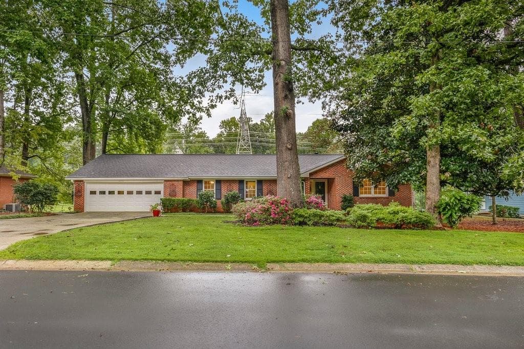 5190 Davantry Drive, Dunwoody, GA 30338 — most recent listing photo
