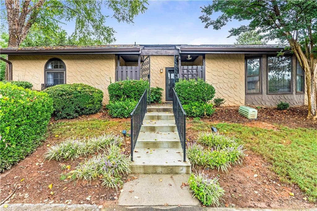 3630 Madrid Circle, Peachtree Corners, GA 30092 — most recent listing photo