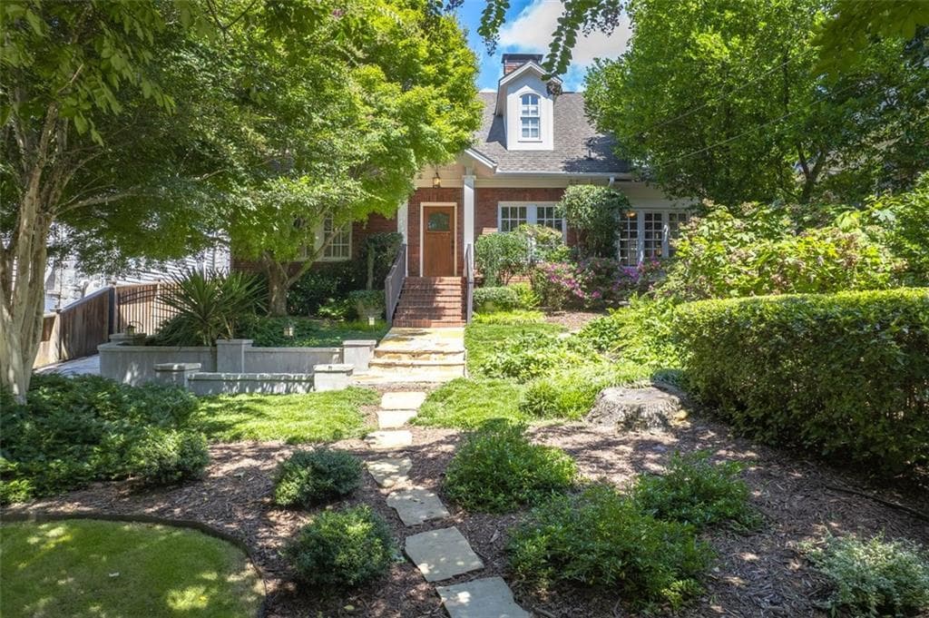4 bedroom, 4 bathroom, 3,100 sq ft single family residence sold at 1343 BERWICK Avenue, Atlanta, GA 30306