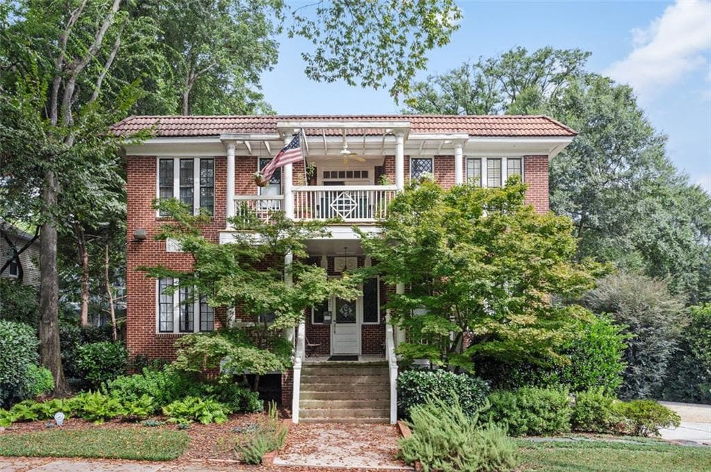 1 bedroom, 1 bathroom, 622 sq ft condominium sold at 826 DIXIE Avenue 10, Atlanta, GA 30307