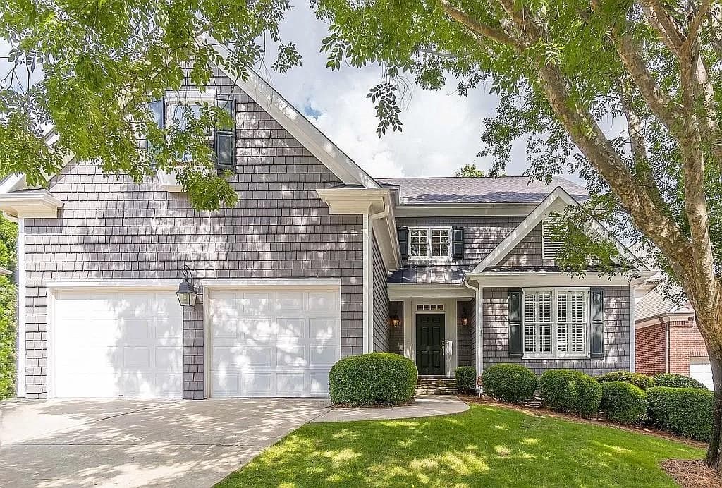 6450 Glen Oaks Lane, Sandy Springs, GA 30328 — most recent listing photo