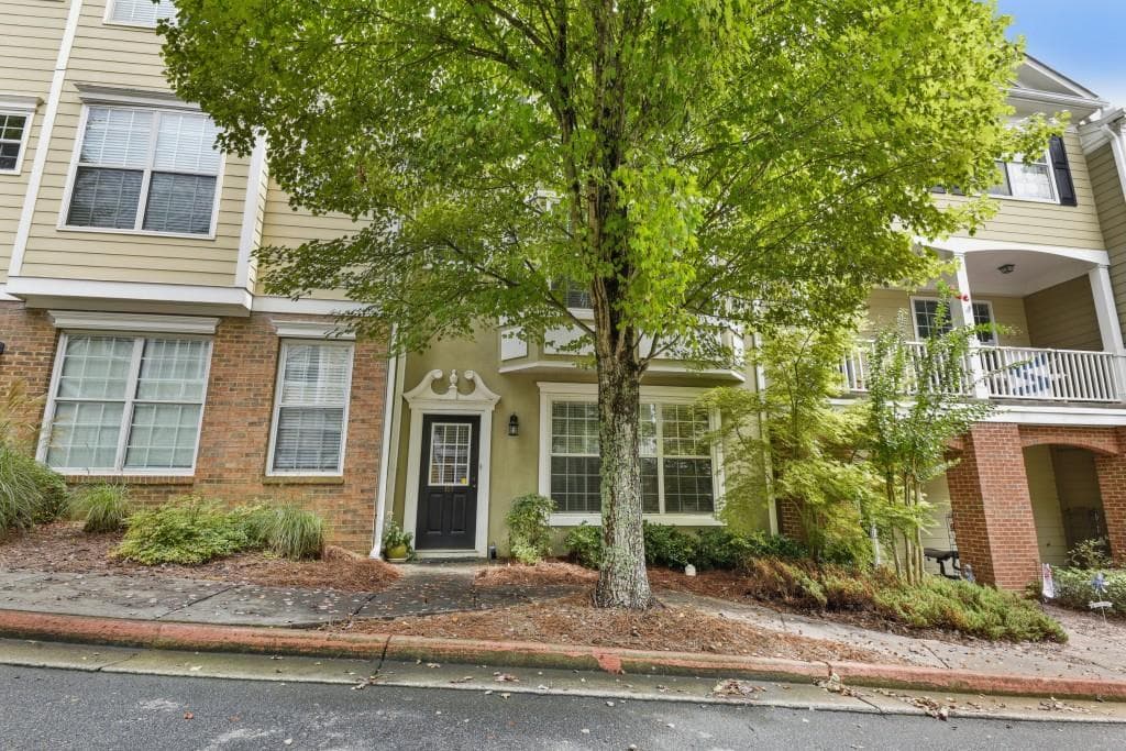 3 bedroom, 3 bathroom, 1,768 sq ft townhouse sold at 157 Riverstone Commons Circle, Canton, GA 30114