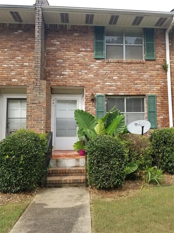 2 bedroom, 2 bathroom, 1,152 sq ft condominium sold at 501 CARLTON Road 2E, Palmetto, GA 30268