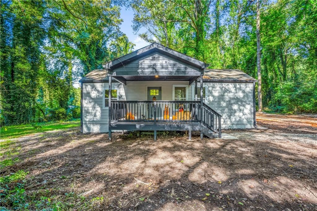 3 bedroom, 2 bathroom, 1,500 sq ft single family residence sold at 2841 Waters Road, Atlanta, GA 30354