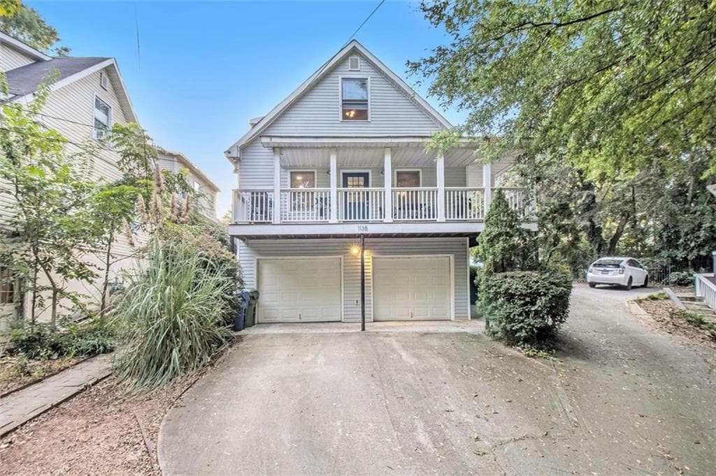 4 bedroom, 2 bathroom, 1,911 sq ft townhouse sold at 1135 HAWTHORNE Street, Atlanta, GA 30307