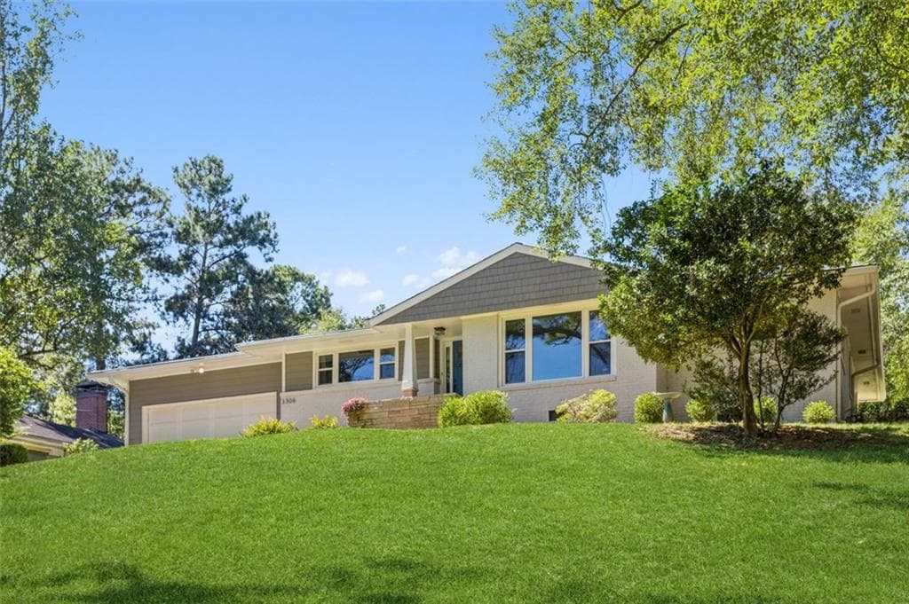 3 bedroom, 2 bathroom, 1,774 sq ft single family residence sold at 3306 PINE MEADOW Road, Atlanta, GA 30327