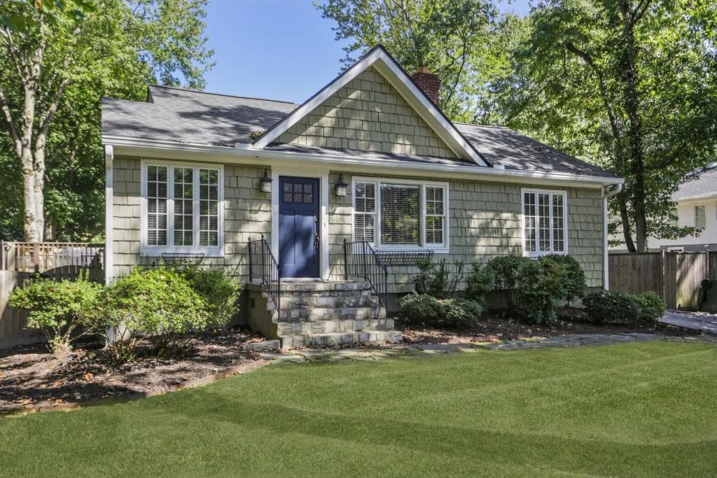 3 bedroom, 2 bathroom, 1,463 sq ft single family residence sold at 186 Lindbergh Drive, Atlanta, GA 30305