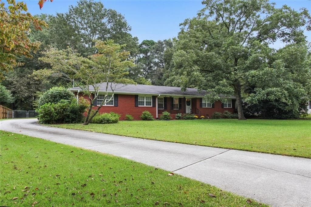 219 Rhodes Drive, Marietta, GA 30068 — most recent listing photo