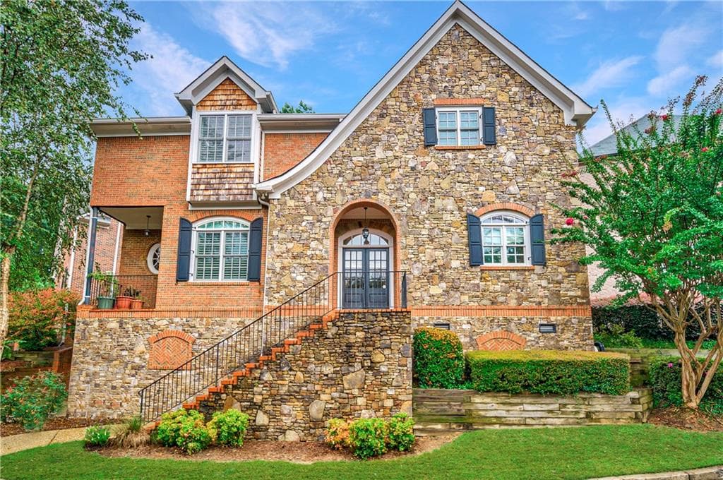 3 bedroom, 4 bathroom, 3,288 sq ft single family residence sold at 2 Bohler Point, Atlanta, GA 30327