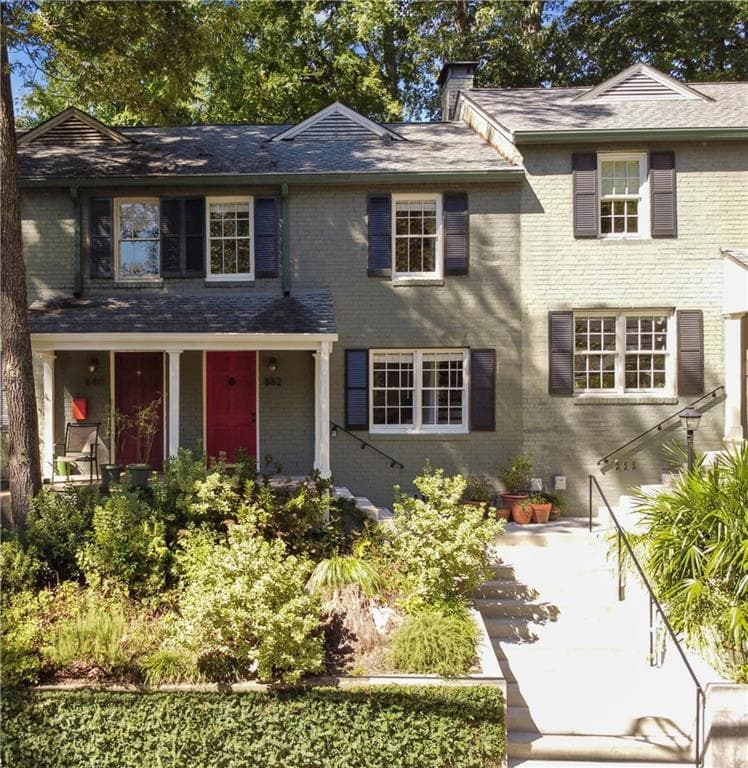 2 bedroom, 1 bathroom, 1,000 sq ft townhouse sold at 882 Argonne Avenue, Atlanta, GA 30309