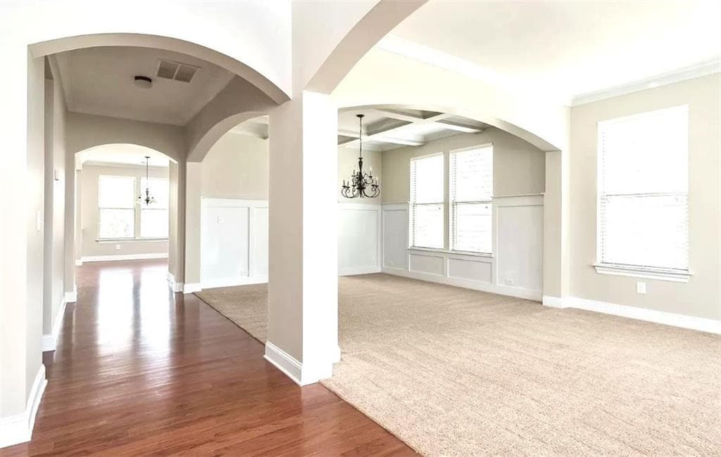 5 bedroom, 3 bathroom, 3,516 sq ft single family residence under contract at 5550 Rialto Way, Cumming, GA 30040 — photo 2
