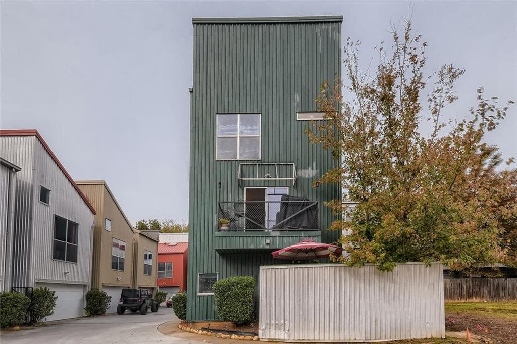 2 bedroom, 2 bathroom, 1,790 sq ft townhouse sold at 241 MAYNARD Terrace 35, Atlanta, GA 30316