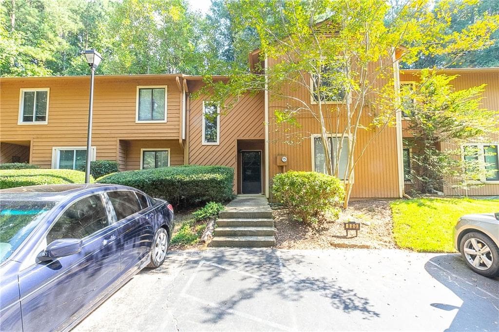 880 Lake Hollow Boulevard, Marietta, GA 30064 — most recent listing photo