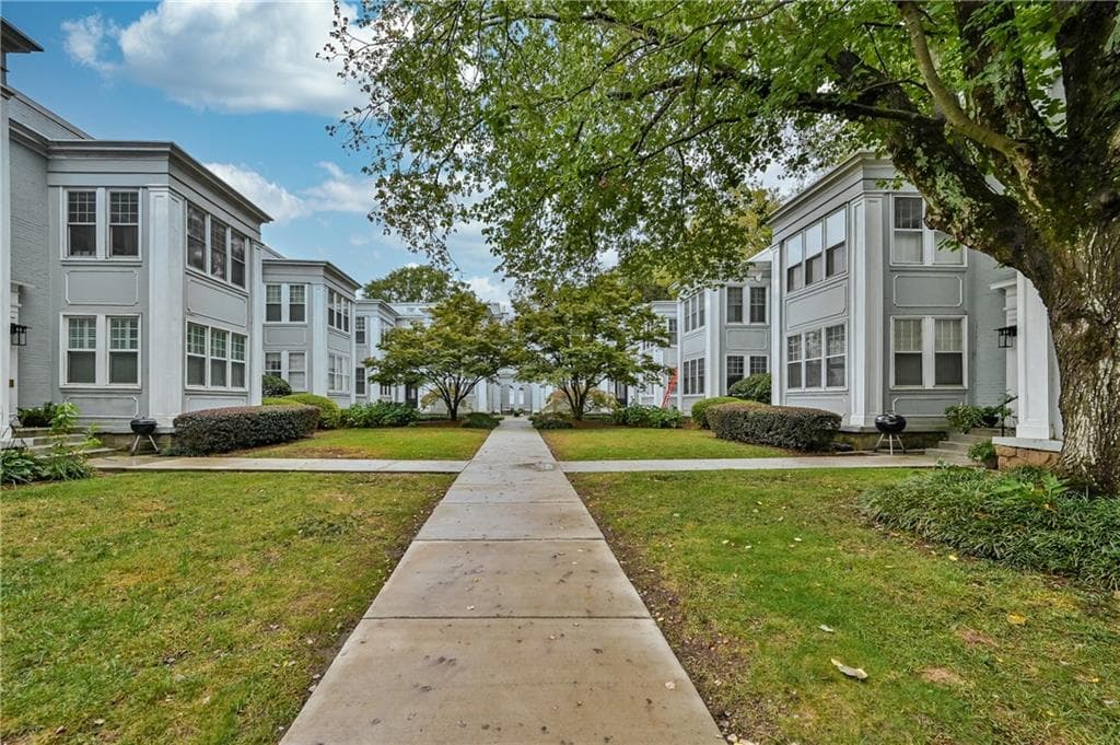 2 bedroom, 2 bathroom, 1,248 sq ft condominium sold at 435 10th Street 15, Atlanta, GA 30309
