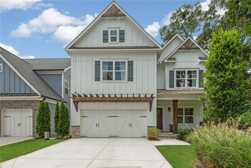 6 bedroom, 6 bathroom, 4,228 sq ft single family residence sold at 1818 Brooks Path Road, Atlanta, GA 30318