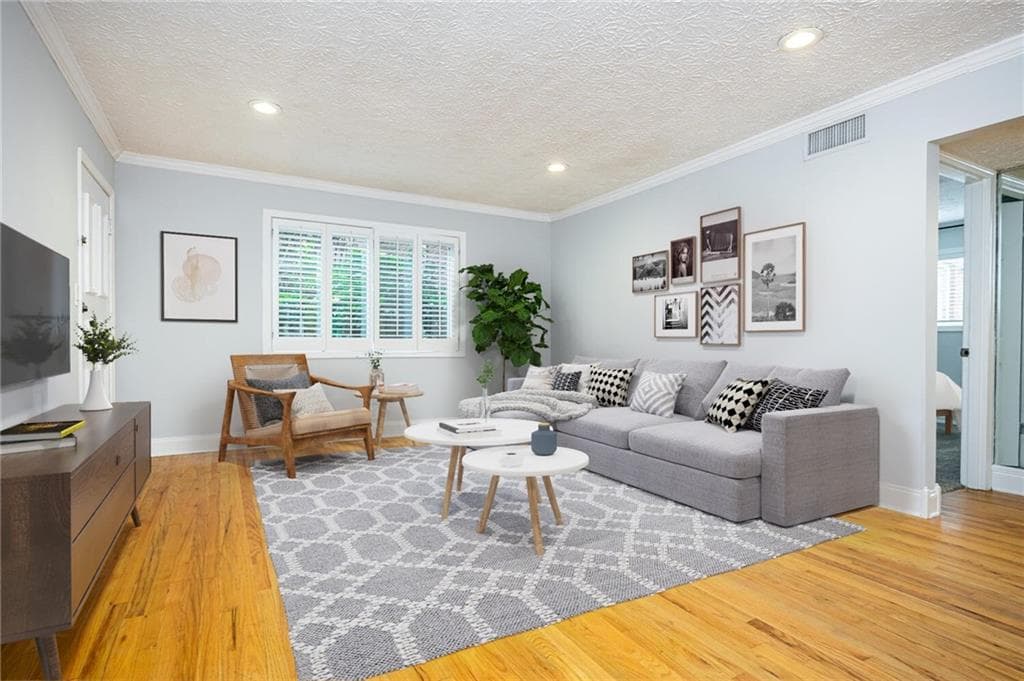 2 bedroom, 1 bathroom, 840 sq ft condominium sold at 1822 N Rock Springs Road 17, Atlanta, GA 30324