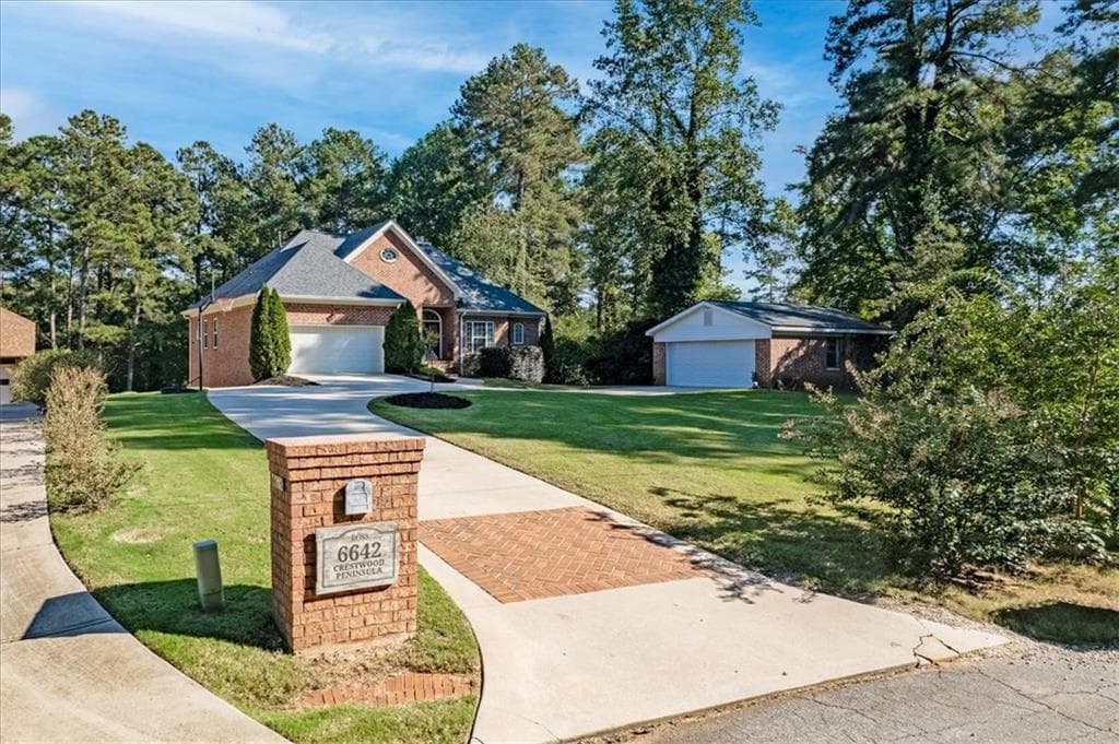 6642 Crestwood Peninsula, Flowery Branch, GA 30542 — most recent listing photo