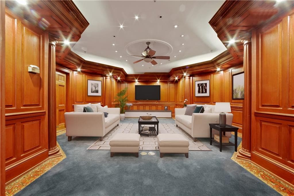 2 bedroom, 1 bathroom, 1,625 sq ft condominium sold at 20 Marietta Street 4C, Atlanta, GA 30303
