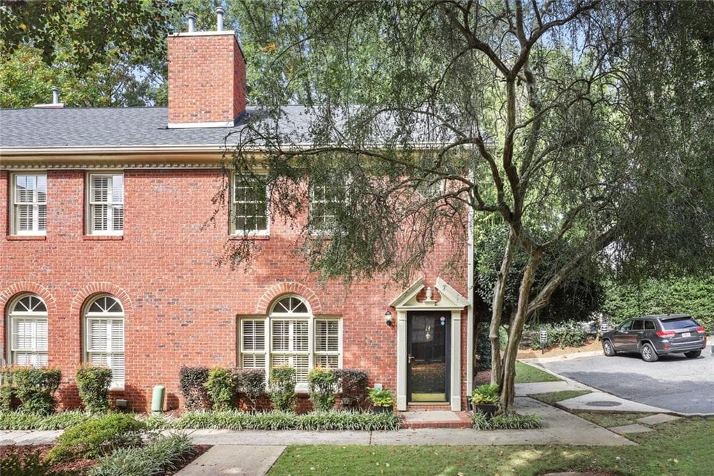 3 bedroom, 3 bathroom, 1,176 sq ft townhouse sold at 12 Honour Avenue 14+, Atlanta, GA 30305