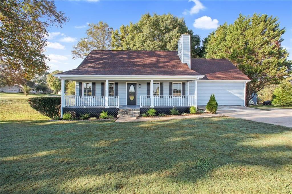 4 bedroom, 4 bathroom, 1,905 sq ft single family residence sold at 4705 Waverly Way, Gainesville, GA 30504