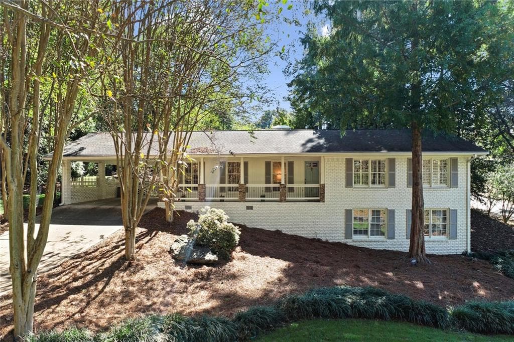 5810 Hilderbrand Drive, Sandy Springs, GA 30328 — most recent listing photo