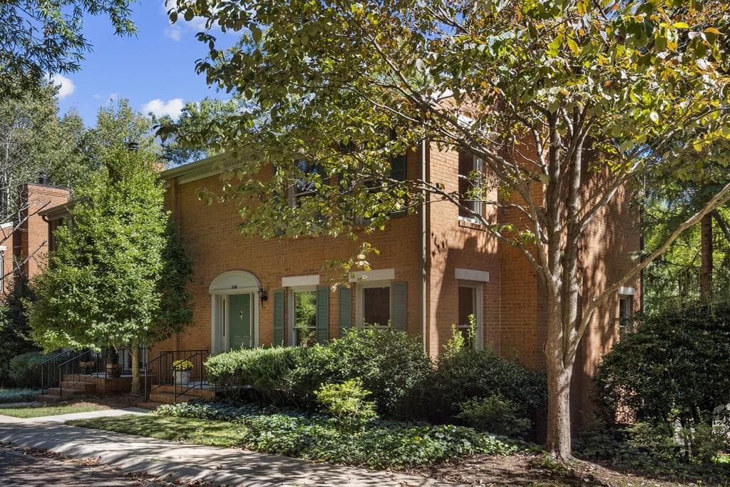 2 bedroom, 3 bathroom, 1,516 sq ft townhouse sold at 1168 Morningside Place, Atlanta, GA 30306