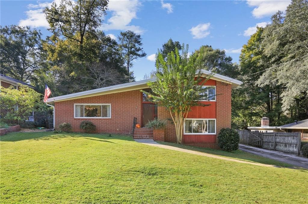 3263 Majestic Circle, Avondale Estates, GA 30002 — most recent listing photo